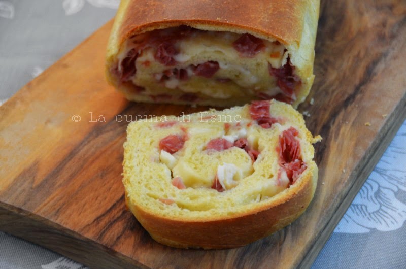 Rotolo di pan di spagna salato Cotto e Postato